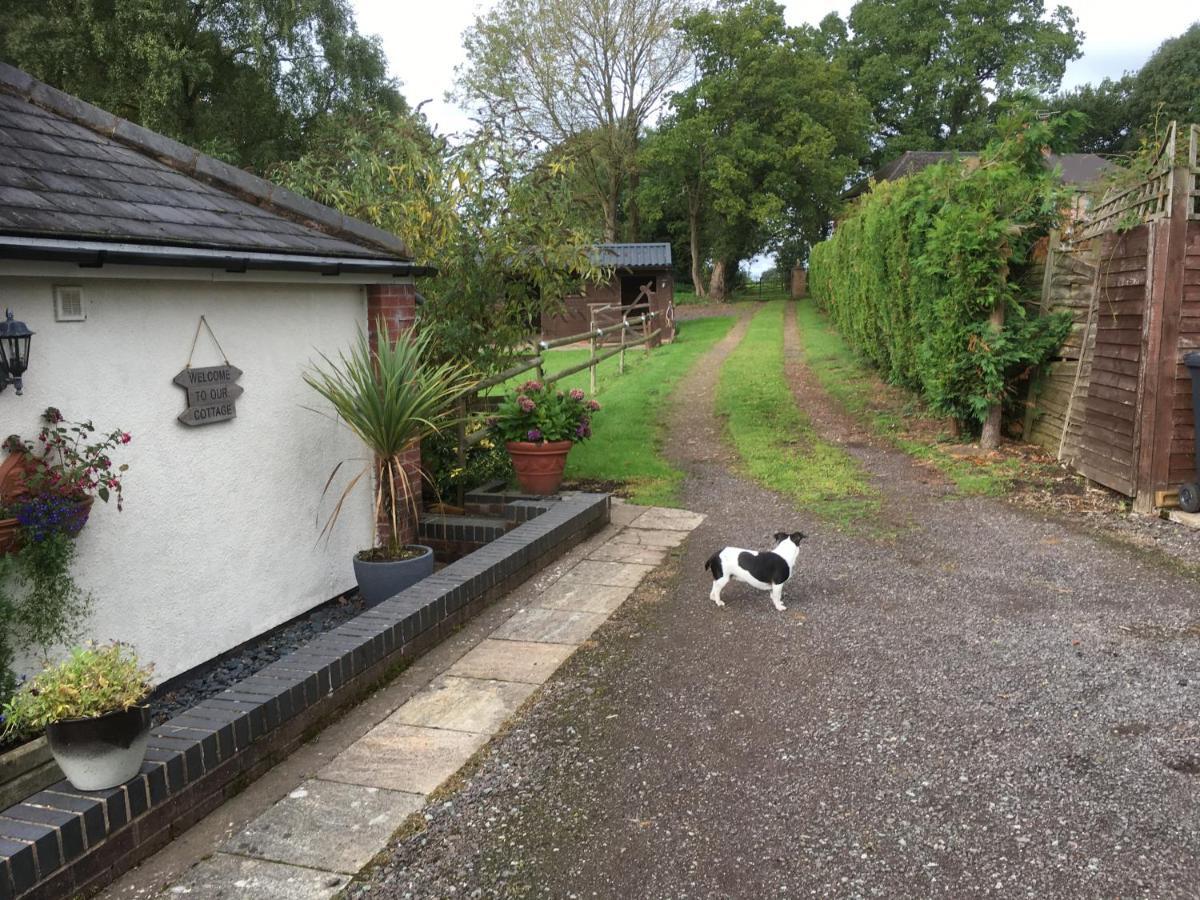Little Rushbrook Cottages Tanworth Exterior photo