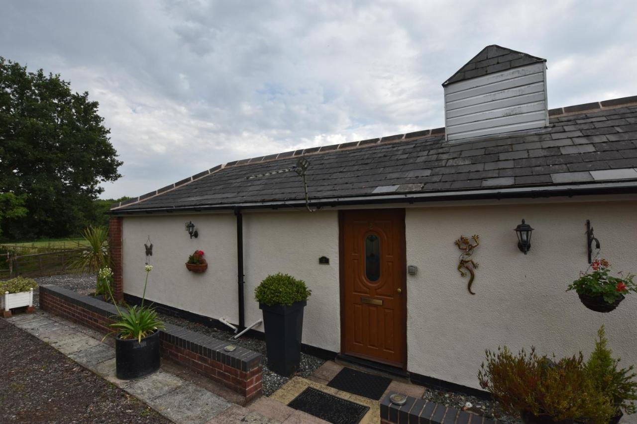 Little Rushbrook Cottages Tanworth Exterior photo